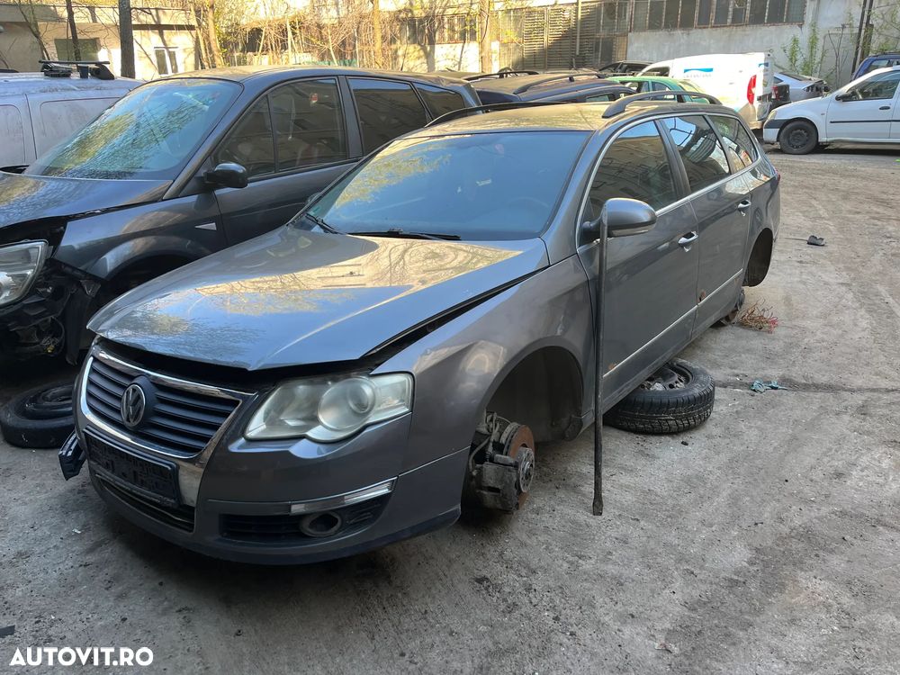 Dezmembrez VW Volkswagen Passat B6 break gri inchis 2.0 TDI 2007 - 6