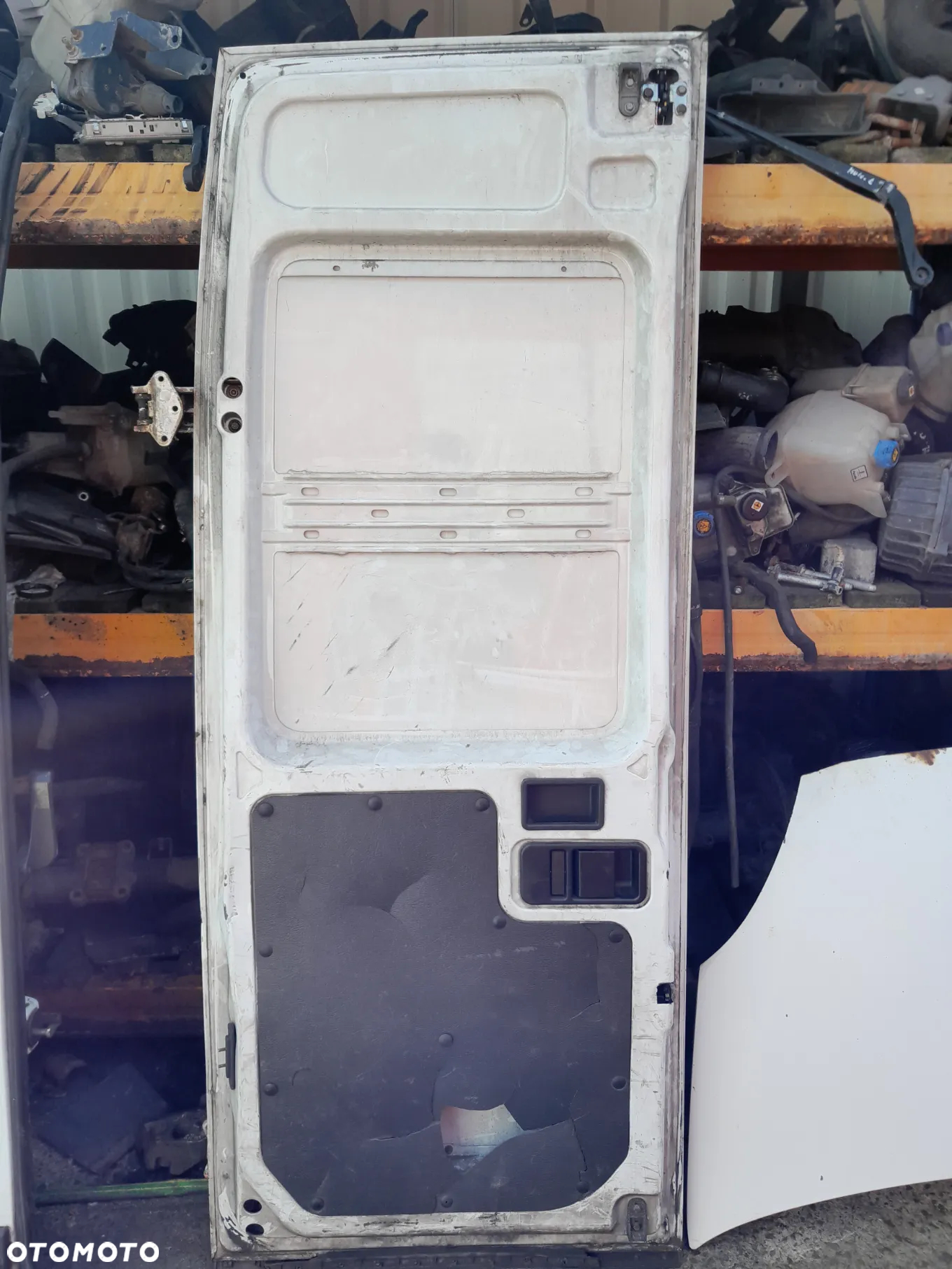 Drzwi tylne prawe gołe Iveco Daily 2010r - 4