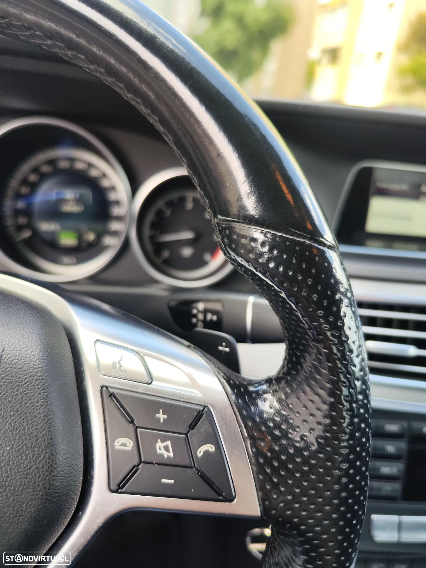 Mercedes-Benz E 300 Bluetec Hybrid Avantgarde - 25