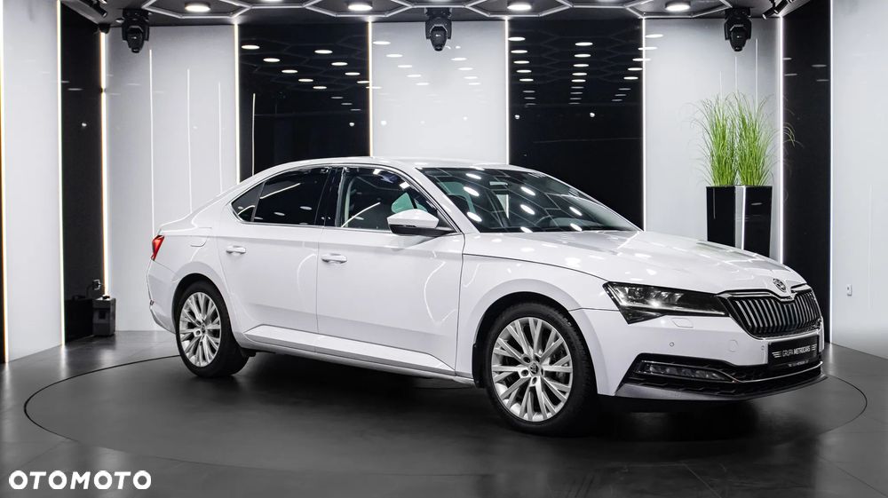 Skoda Superb 2.0 TDI SCR 4x4 Style DSG - 9