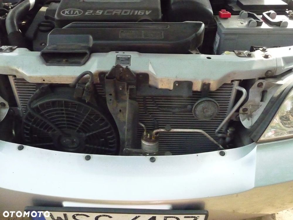 Kia Carnival - 11