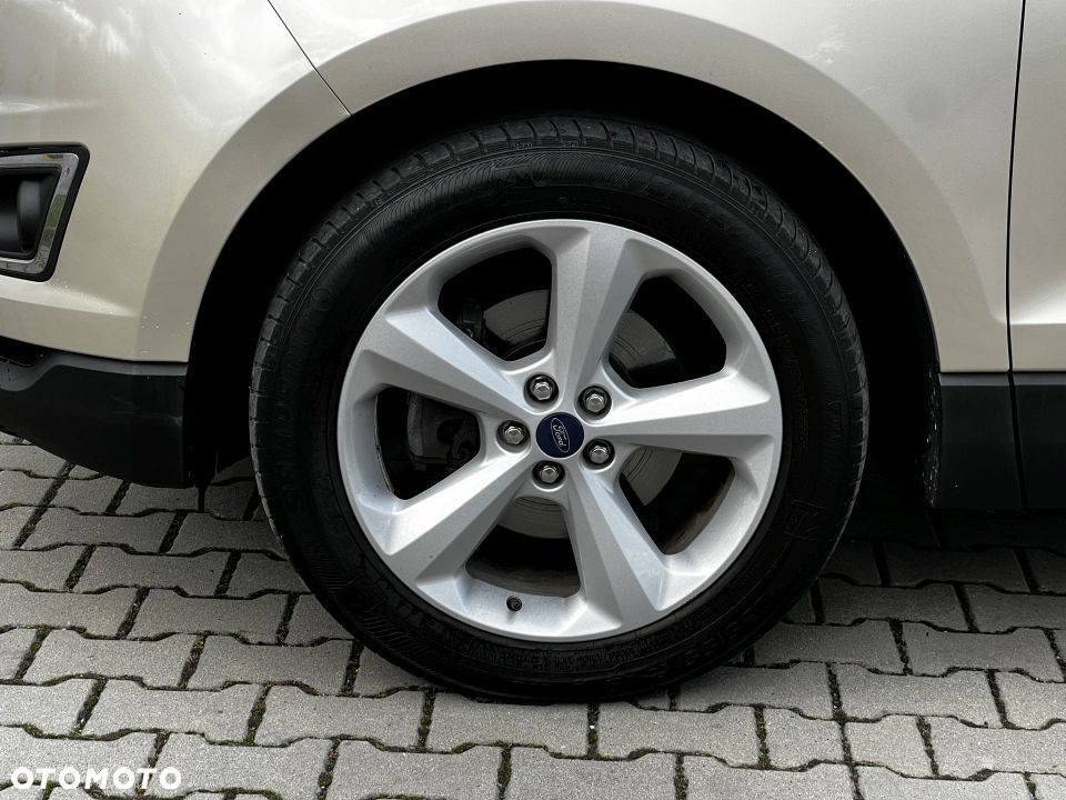 Ford Edge 2.0 TDCi 4WD Titanium - 32