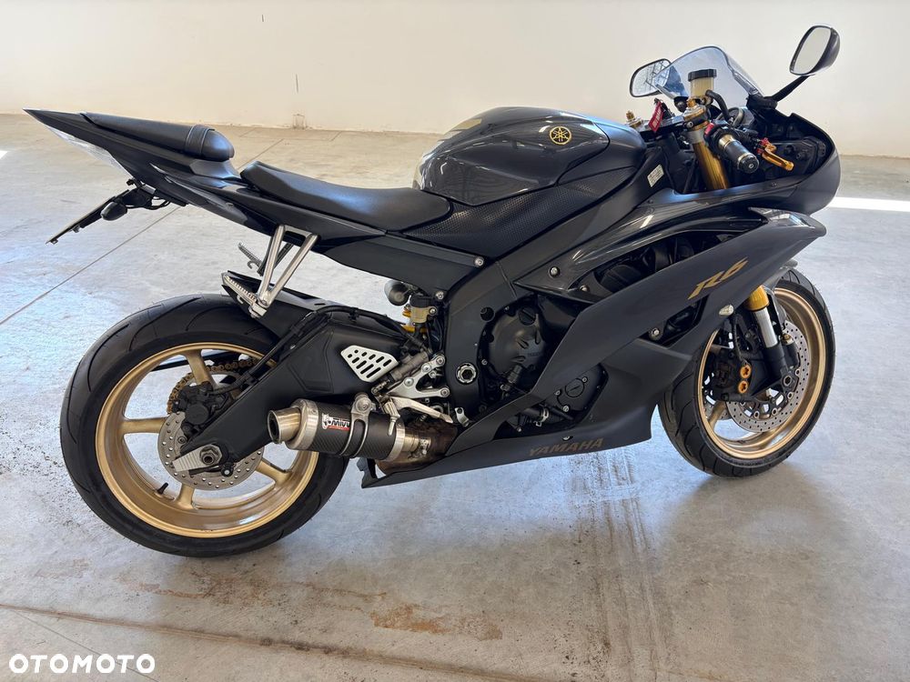 Yamaha R6 - 2