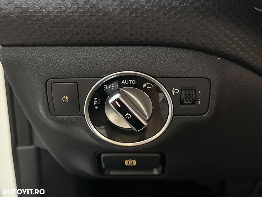 Mercedes-Benz A 200 d 4Matic Aut. - 16