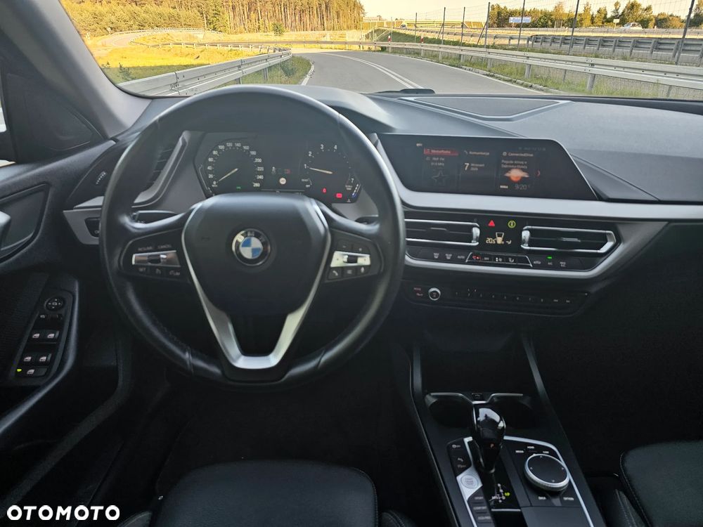 BMW Seria 2 218i Advantage - 17