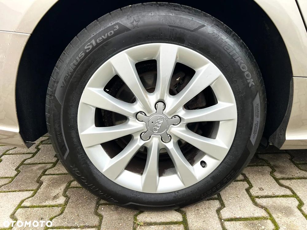 Audi A6 Avant 2.0 TDI Ultra S tronic - 33