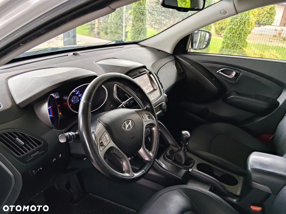 Hyundai ix35 1.7 CRDi 2WD blue Finale Gold - 5