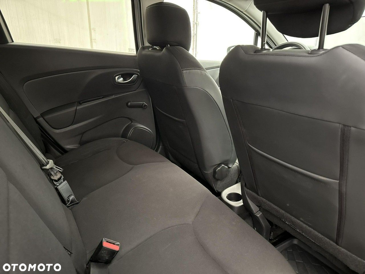 Renault Clio - 24