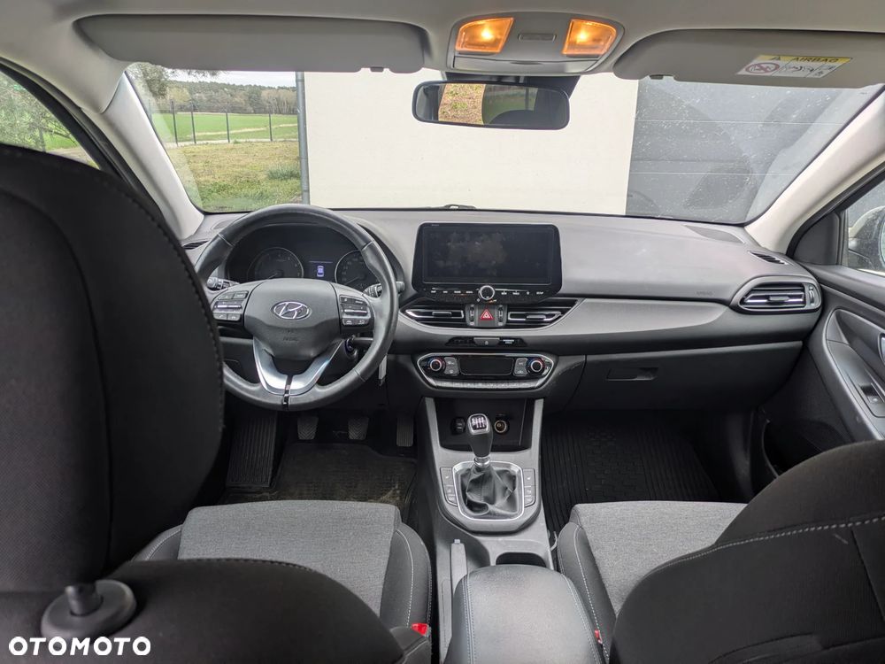 Hyundai i30 1.5 T-GDI 48V Smart - 9