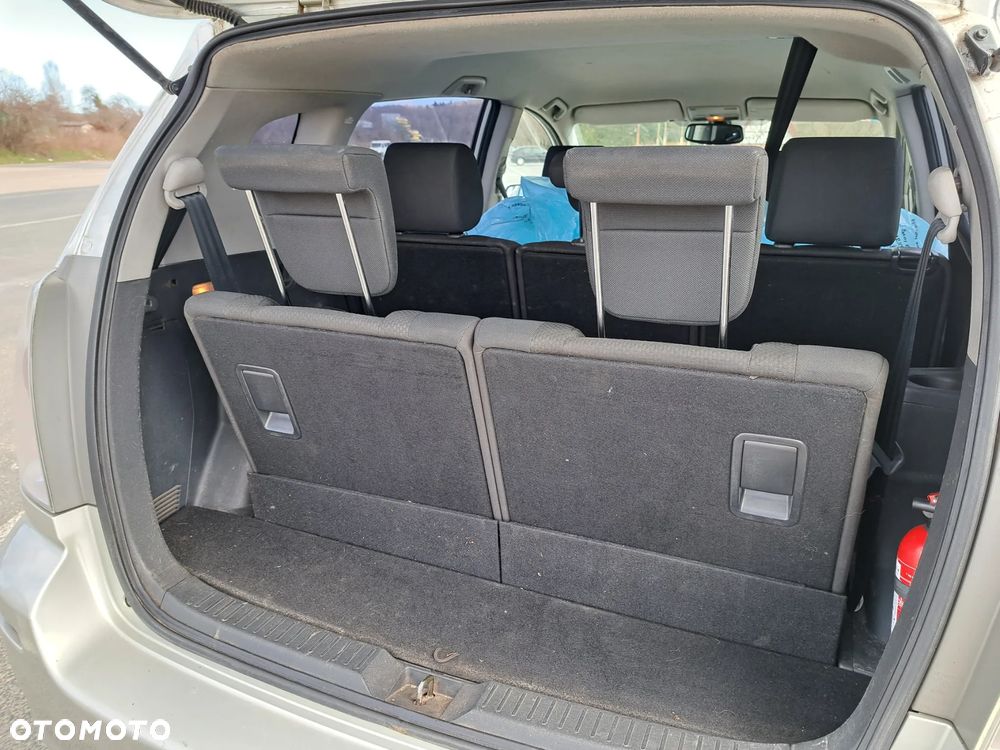 Toyota Corolla Verso 1.8 Sol + 7os - 7