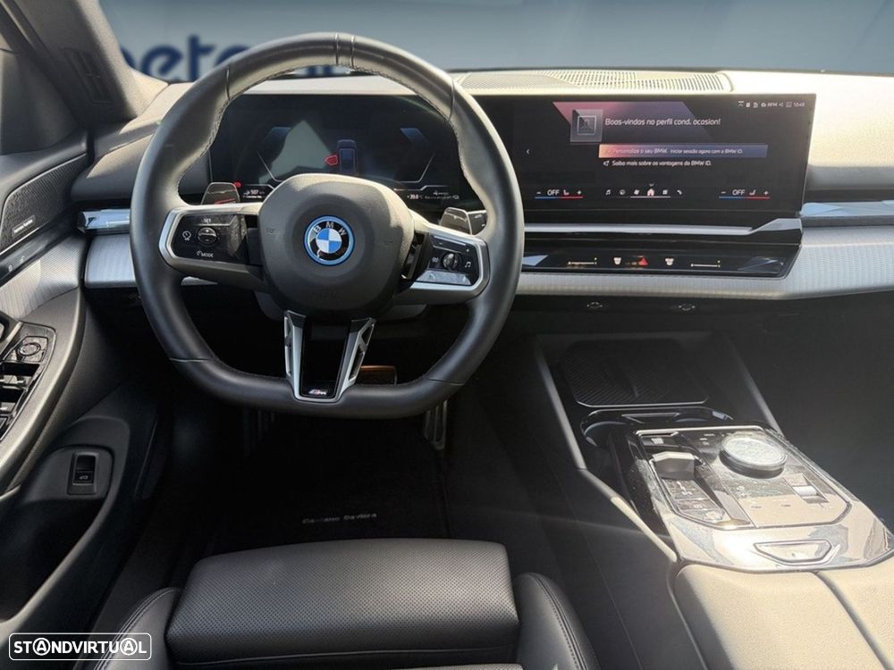 BMW 530 e Pack Desportivo M - 12