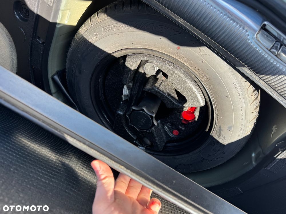 Volkswagen Passat 1.9 TDI Highline - 11