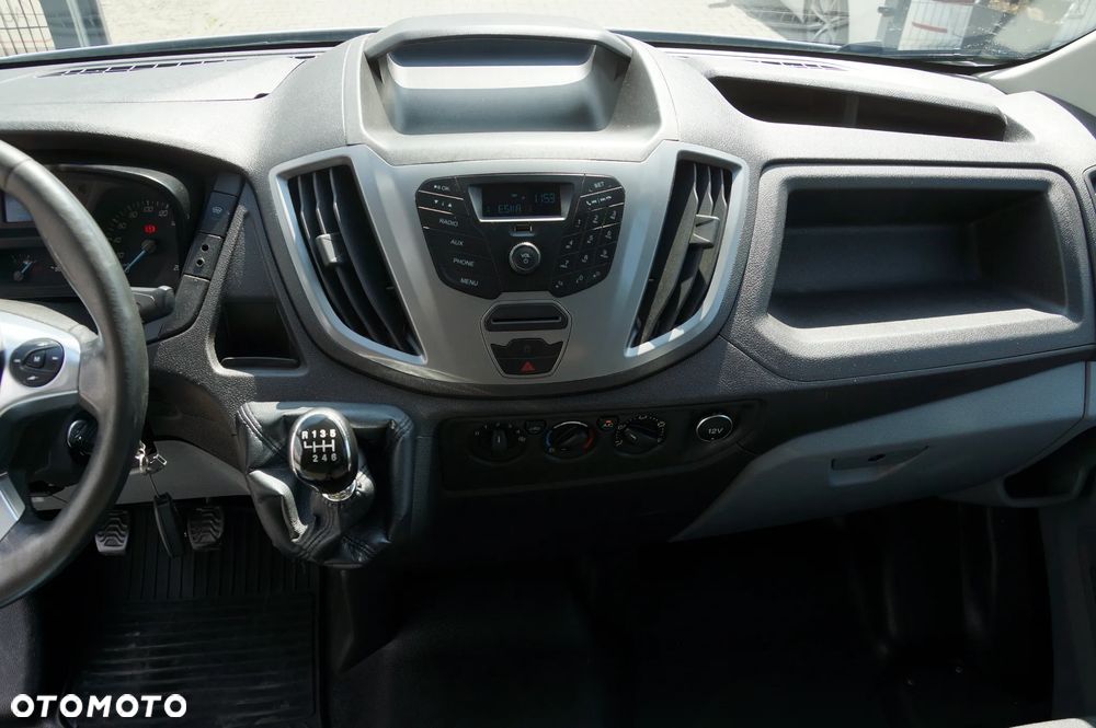 Ford Transit - 12
