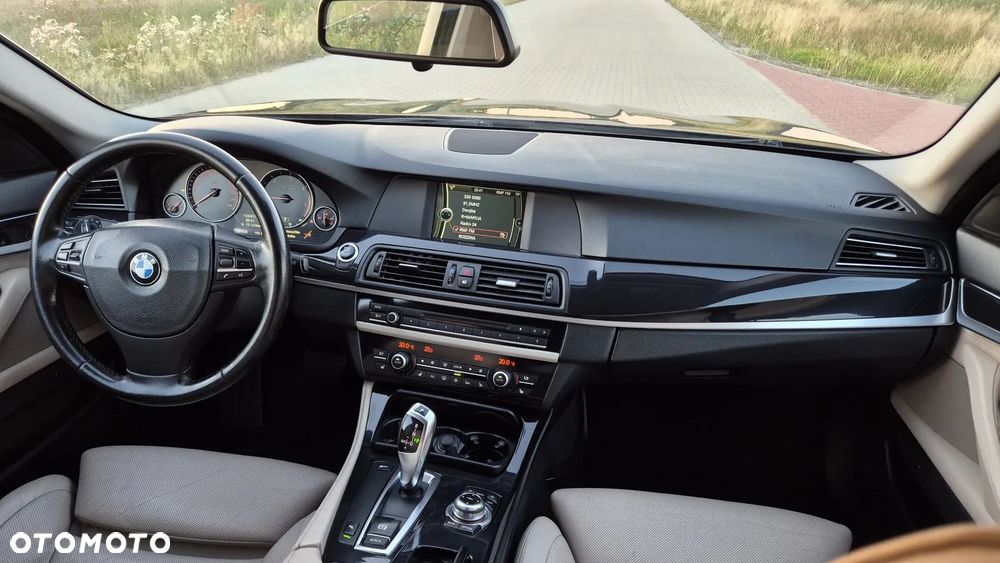 BMW Seria 5 520d - 7