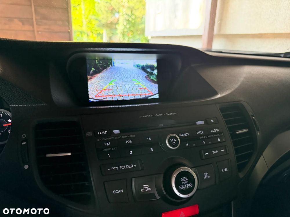 Honda Accord 2.0 Executive - 28