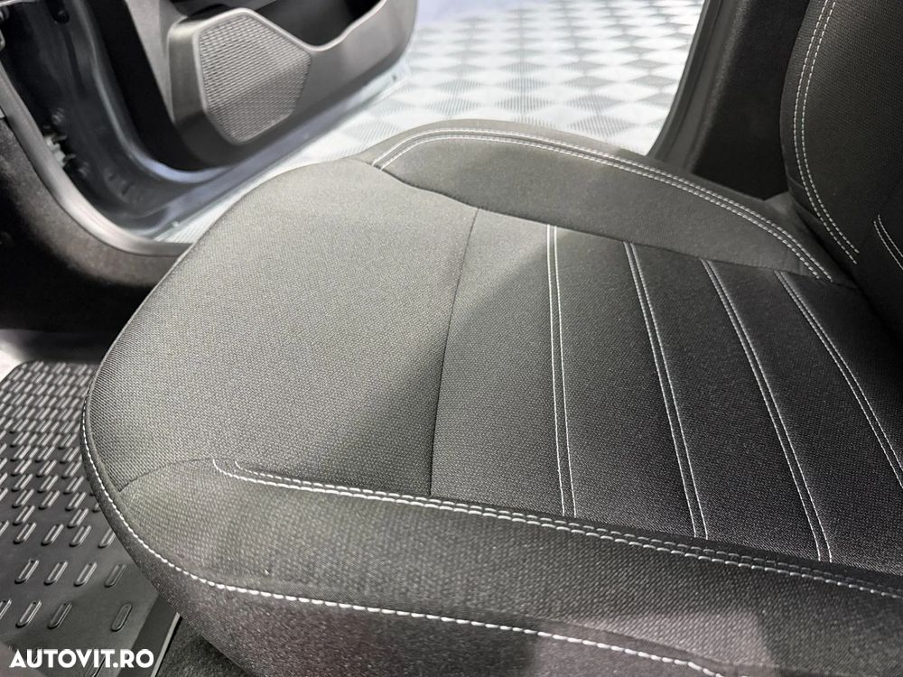 Dacia Logan TCe 90 MT6 Journey - 27