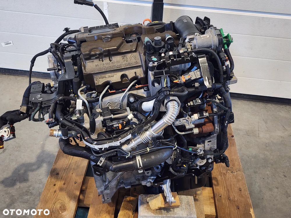 Peugeot 308 T9 silnik kompletny 1,6 E-EHDI  10JBGZ 8H02 - 2