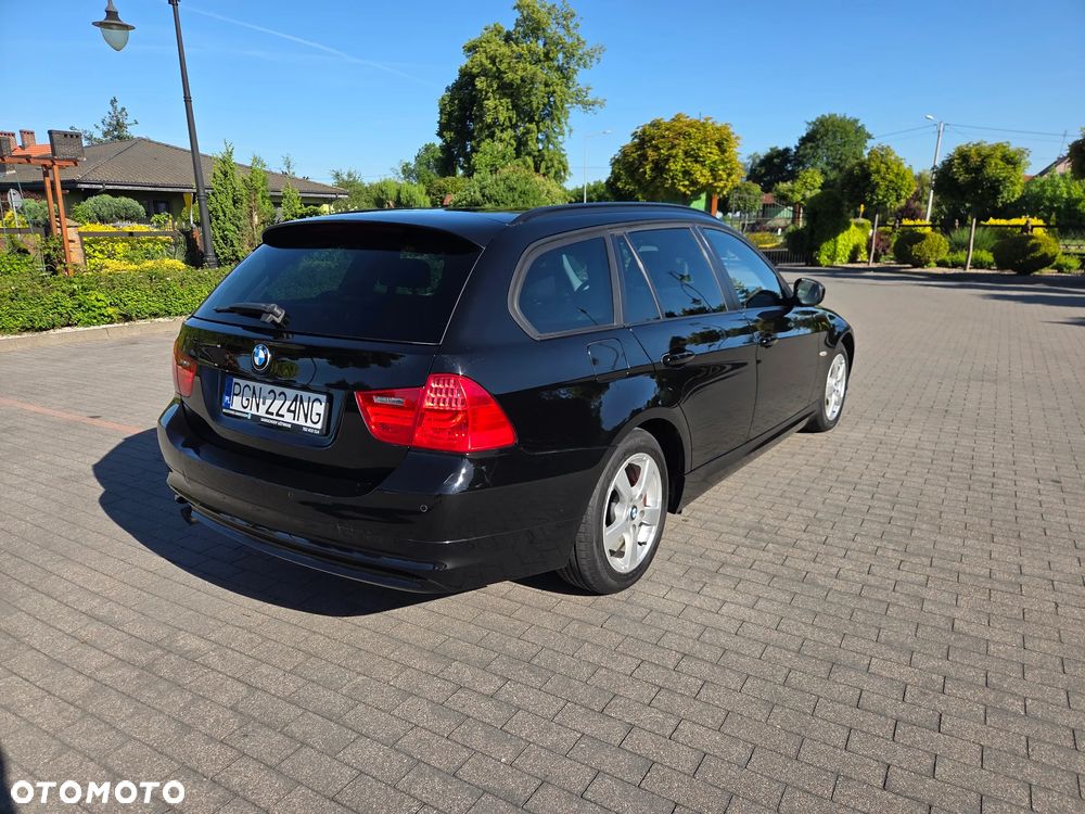 BMW Seria 3 318d - 39
