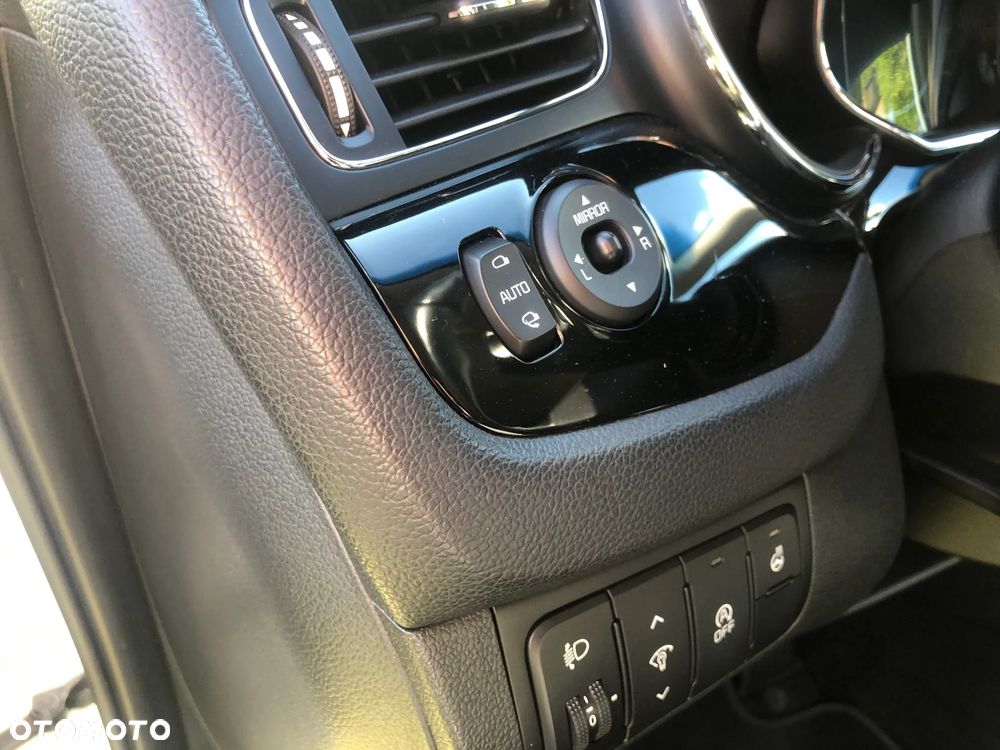 Kia Ceed 1.6 CRDi 128 Dream Team Edition - 13