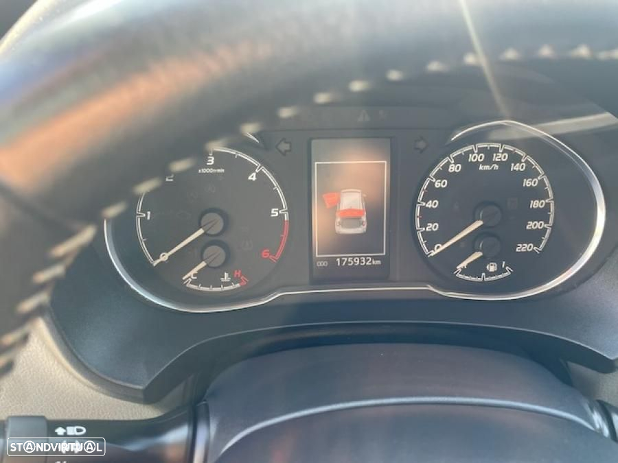 Toyota Yaris 1.4 D-4D Comfort+P.Style - 5