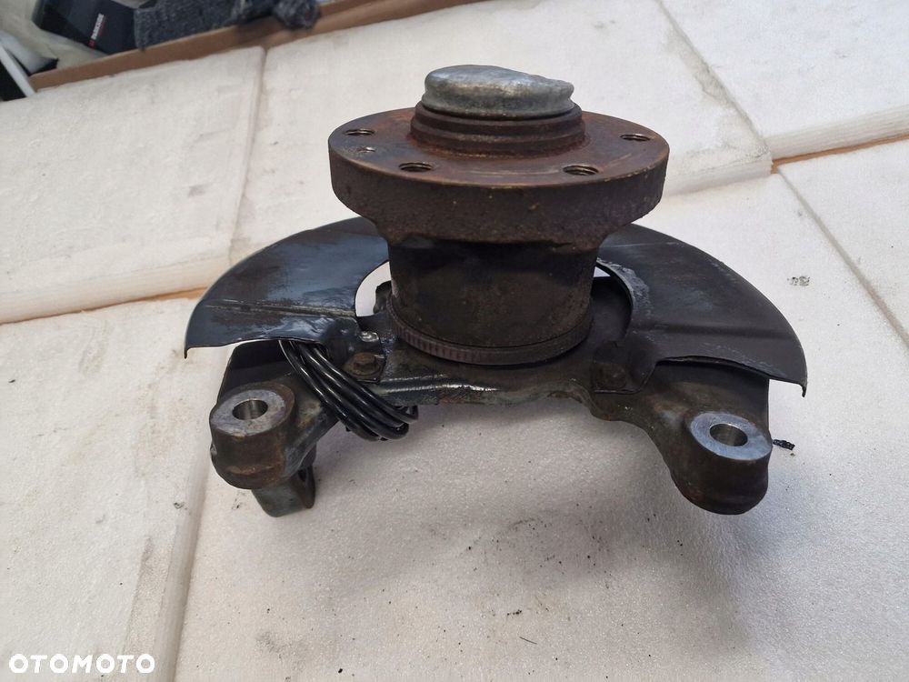 Zwrotnica Przód Prawa IVECO DAILY V 2011 - 2014 - 3