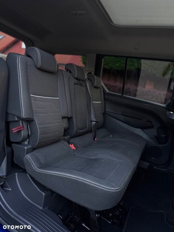Ford Tourneo Connect Grand - 34