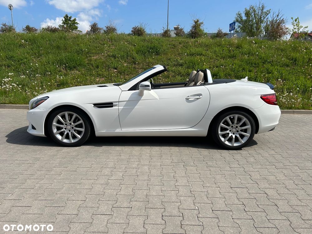 Mercedes-Benz SLC 300 9G-TRONIC - 2