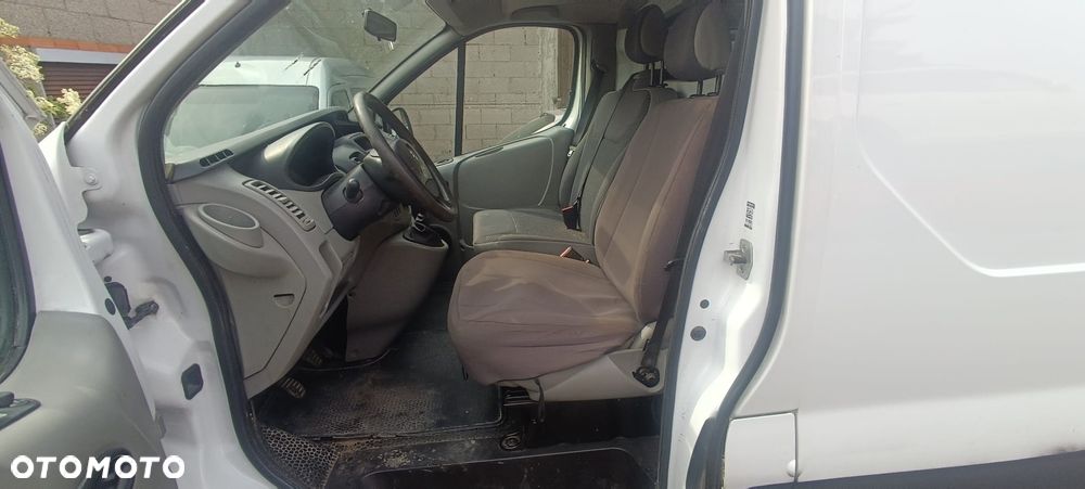 Opel Vivaro - 12