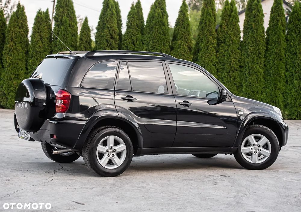 Toyota RAV4 - 10