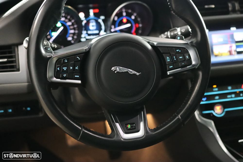 Jaguar XF 20d Aut. R-Sport - 22