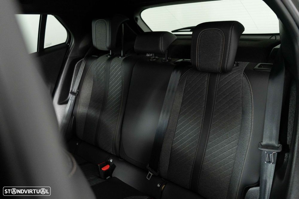 Peugeot 2008 1.2 PureTech Allure - 10