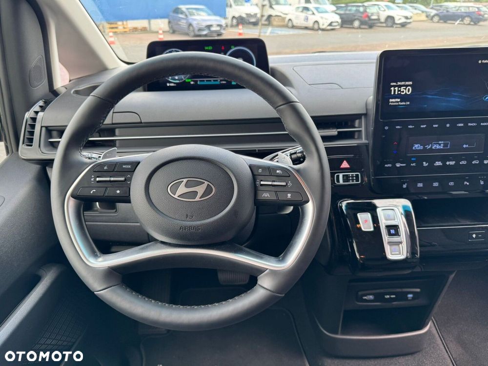 Hyundai Staria 1.6 T-GDI HEV Smart Business - 13