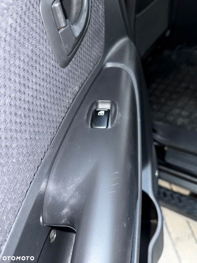 Hyundai Tucson 2.0 2WD GLS Navi - 32