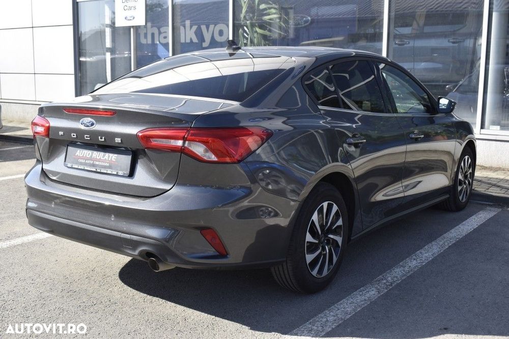 FORD Focus 2023 — imagine 7