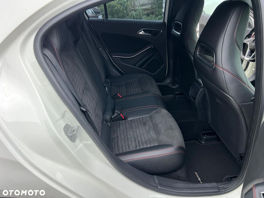 Mercedes-Benz Klasa A 250 4-Matic AMG Line - 13