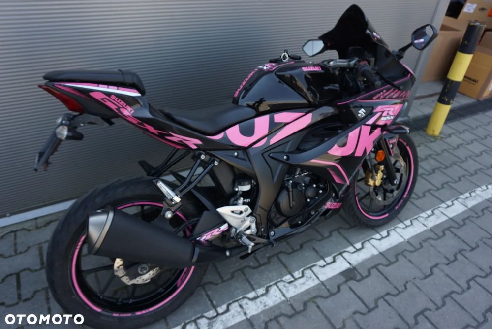 Suzuki GSX - 3