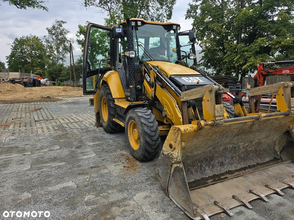 Caterpillar 428F2 - 5