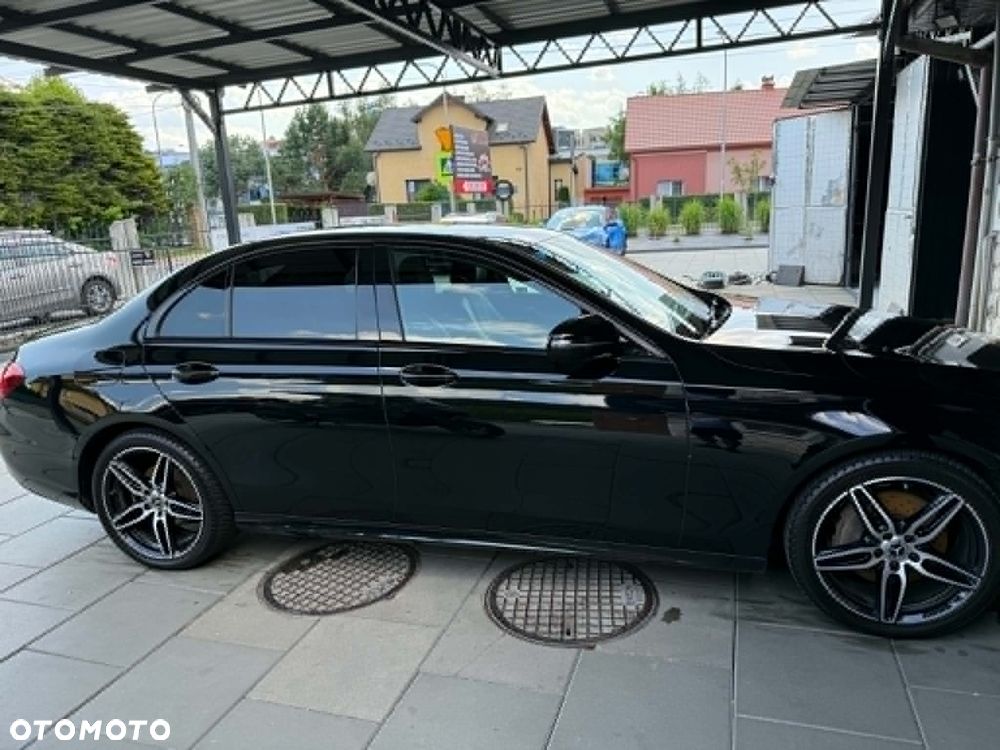 Mercedes-Benz Klasa E 200 4-Matic 9G-TRONIC - 4