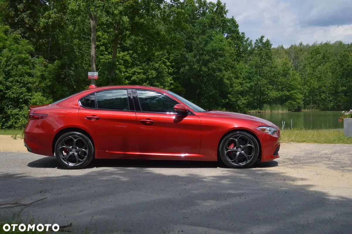 Alfa Romeo Giulia 2.0 Turbo 16V AT8-Q4 Veloce - 16