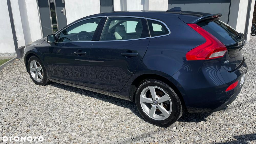 Volvo V40 D3 Momentum - 3