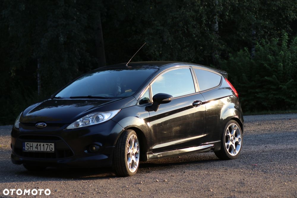 Ford Fiesta - 2