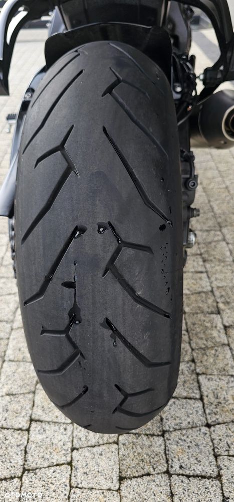 Yamaha FZ - 24