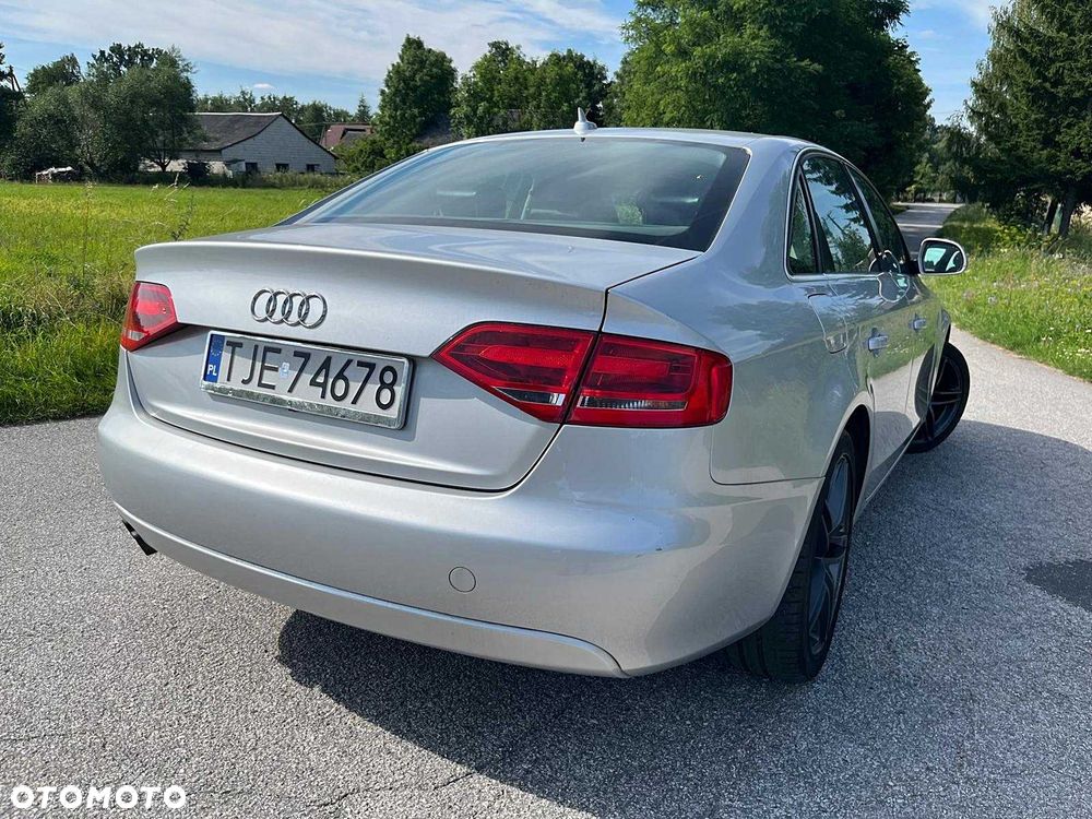 Audi A4 Limousine - 3