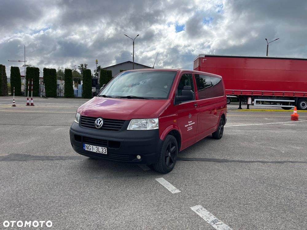 Volkswagen Caravelle - 1