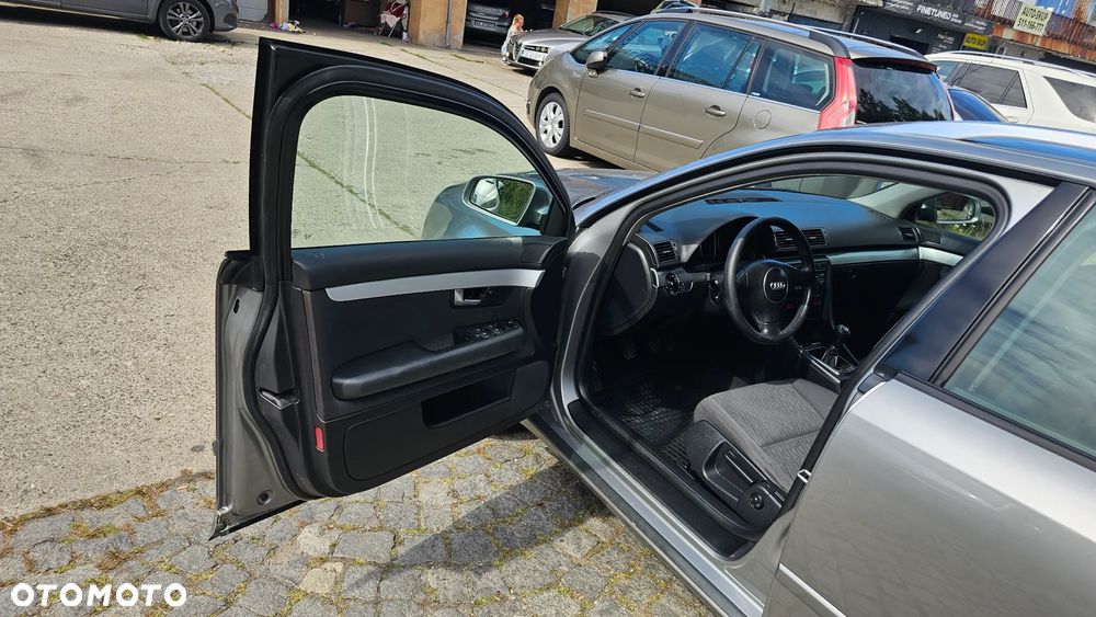 Audi A4 Avant - 9