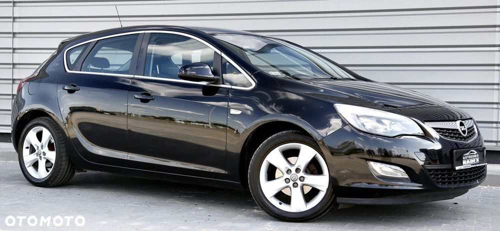 Opel Astra IV 1.4 T Enjoy - 2