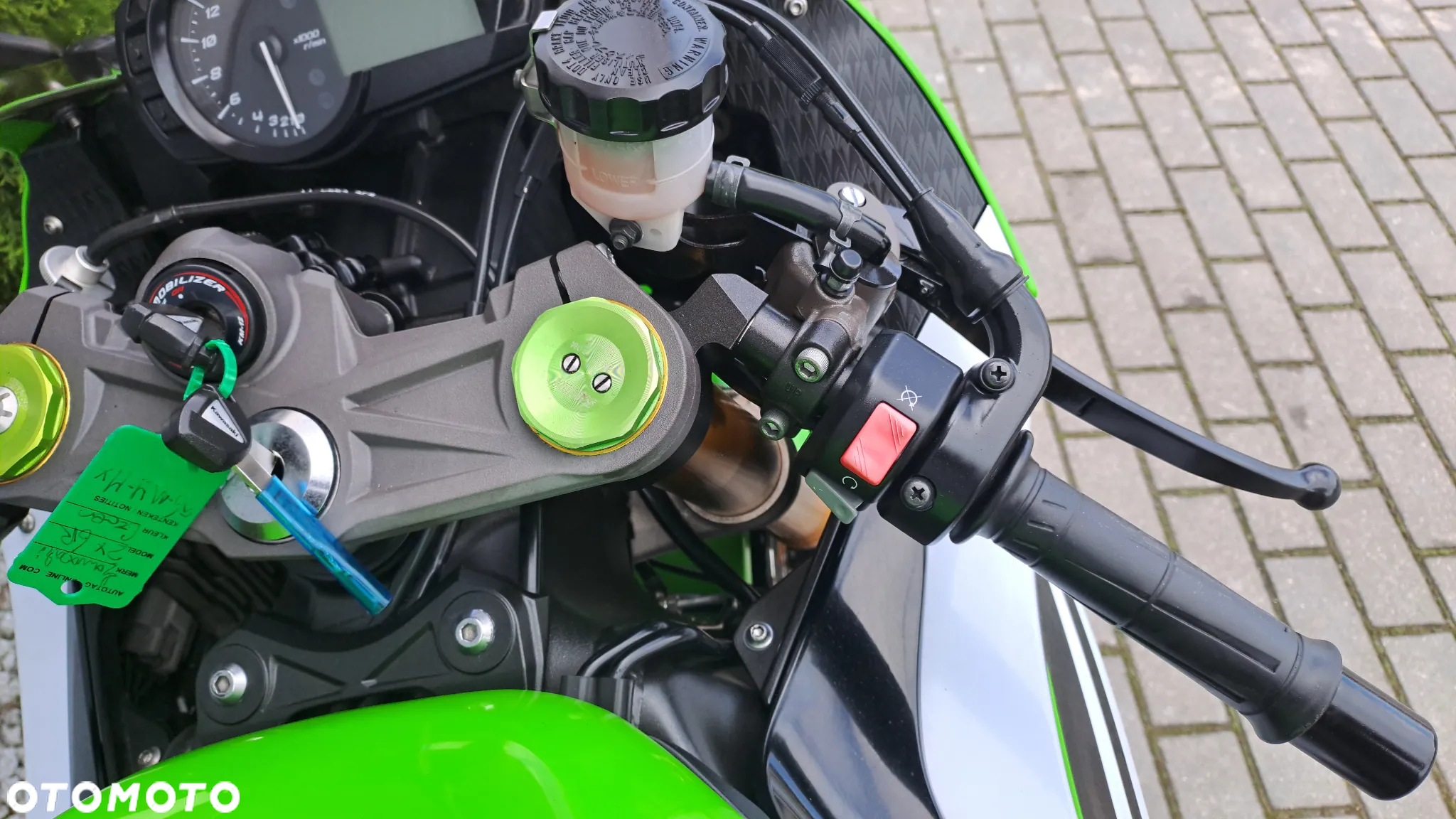 Kawasaki ZX - 22