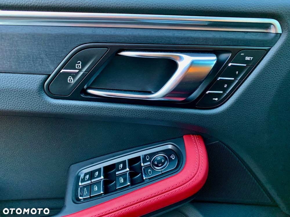 Porsche Macan GTS PDK - 30