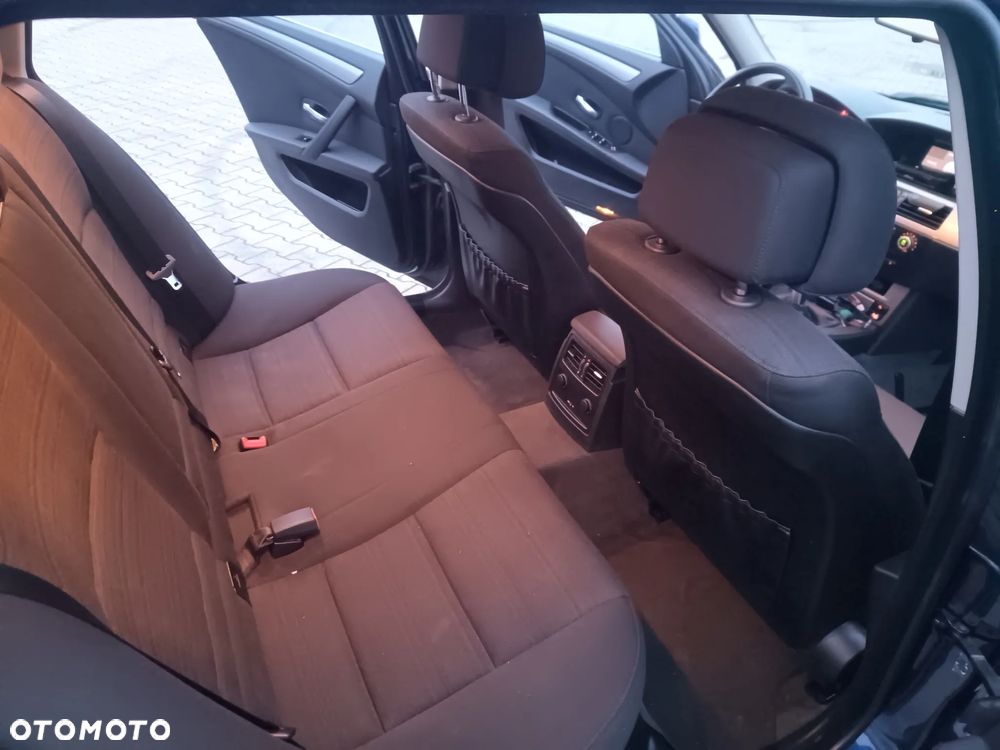 BMW Seria 5 520d - 8