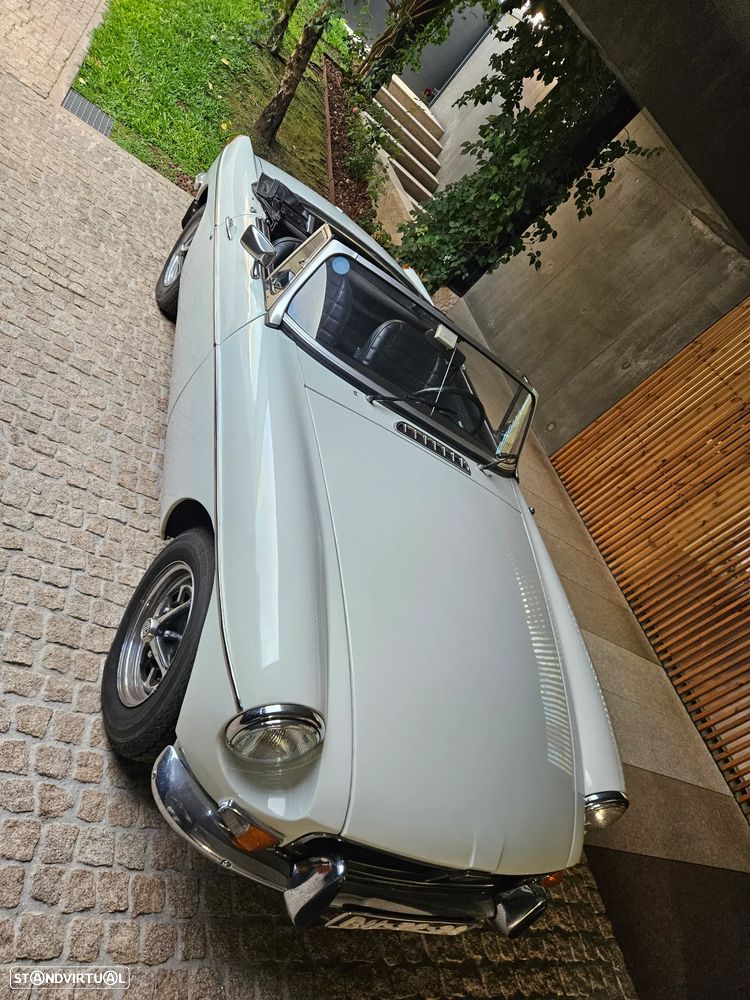 MG MGB - 8